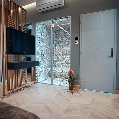 Monza Mirror Apartment Kikinda Exterior photo